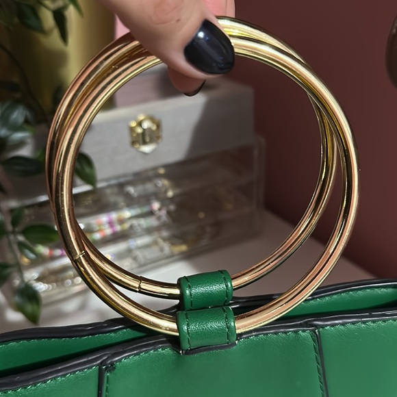 Green Purse - Picture 2 of 3